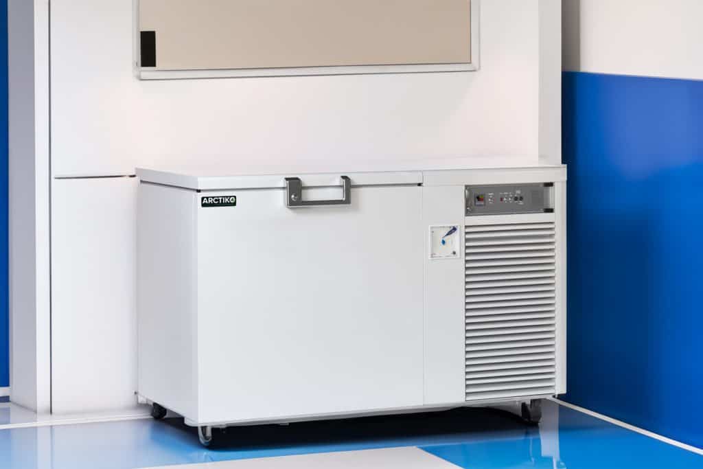CRYO in a medical room Cryogenic Freezer in situ - Praxas Cryo Landing Page